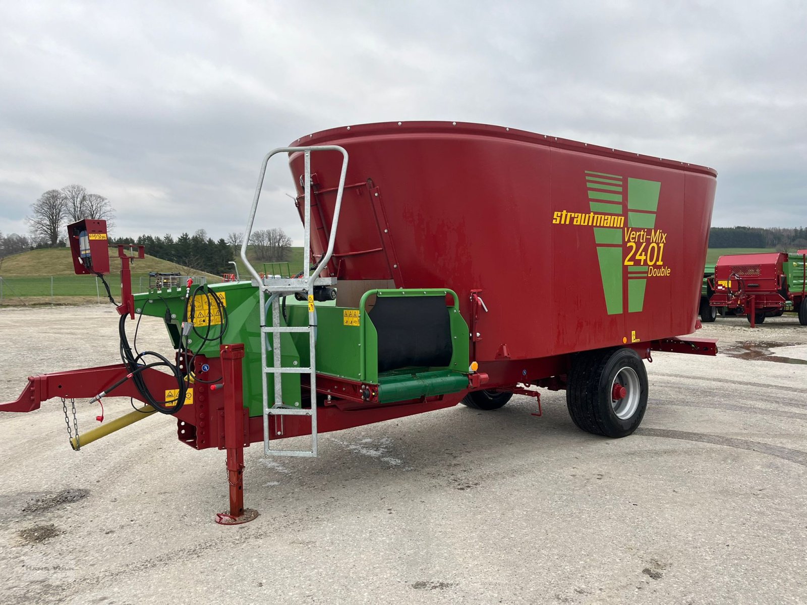 Futtermischwagen typu Strautmann Verti Mix 2401 Double, Gebrauchtmaschine v Schwabmünchen (Obrázek 1)