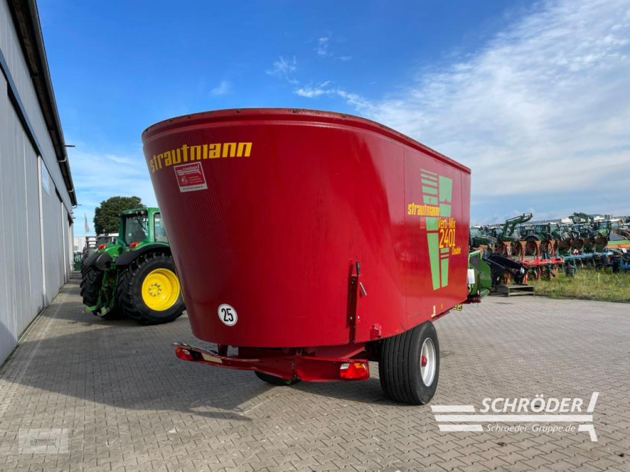 Futtermischwagen tip Strautmann VERTI MIX 2401 DOUBLE, Gebrauchtmaschine in Wildeshausen (Poză 3)