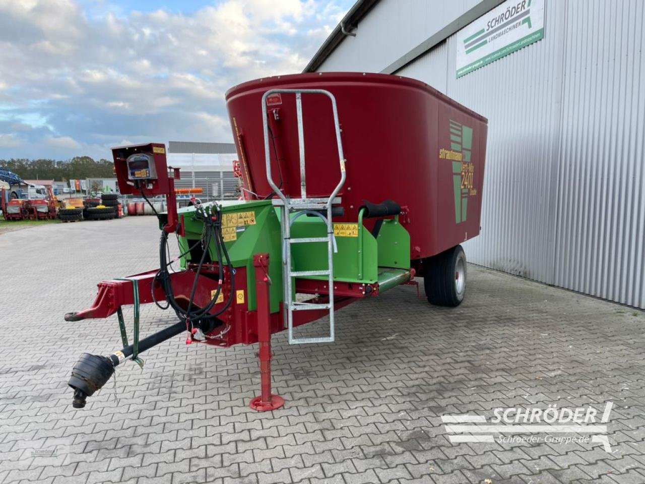 Futtermischwagen of the type Strautmann VERTI MIX 2401 DOUBLE, Gebrauchtmaschine in Westerstede (Picture 5)