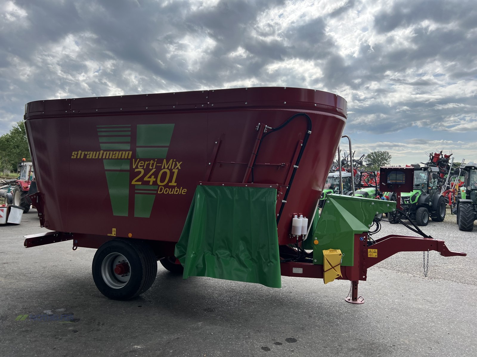 Futtermischwagen tip Strautmann Verti-Mix 2401 Double, Neumaschine in Pforzen (Poză 2)