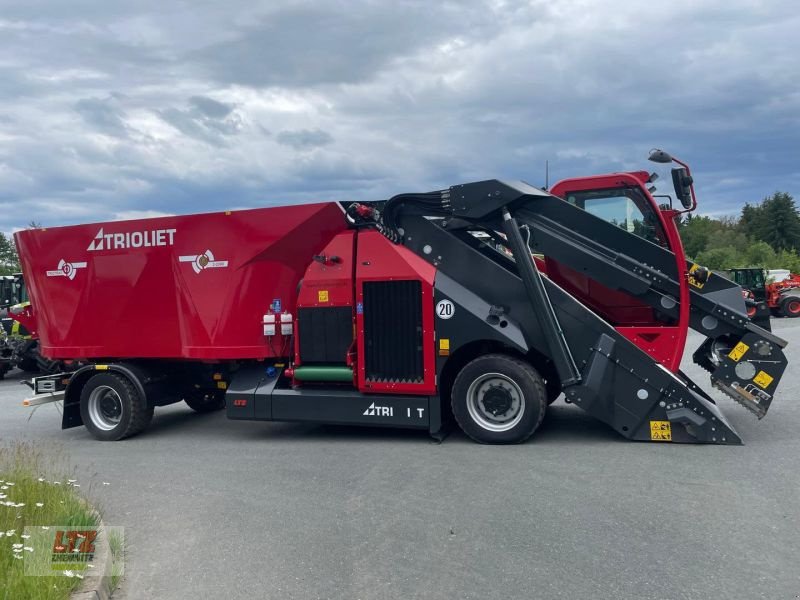 Futtermischwagen Türe ait Trioliet TRIOTRAC 2 2000 VL FPT, Vorführmaschine içinde Hartmannsdorf (resim 5)