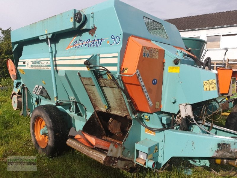 Futtermischwagen del tipo Walker Labrador 90 mit Entnahmefräse, Gebrauchtmaschine en Diessen