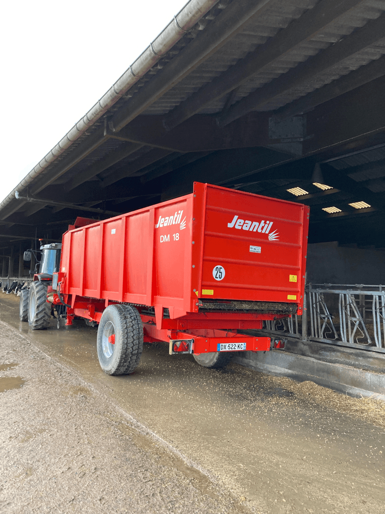 Futterverteilwagen des Typs Jeantil DM 18, Gebrauchtmaschine in CONDE SUR VIRE (Bild 2)