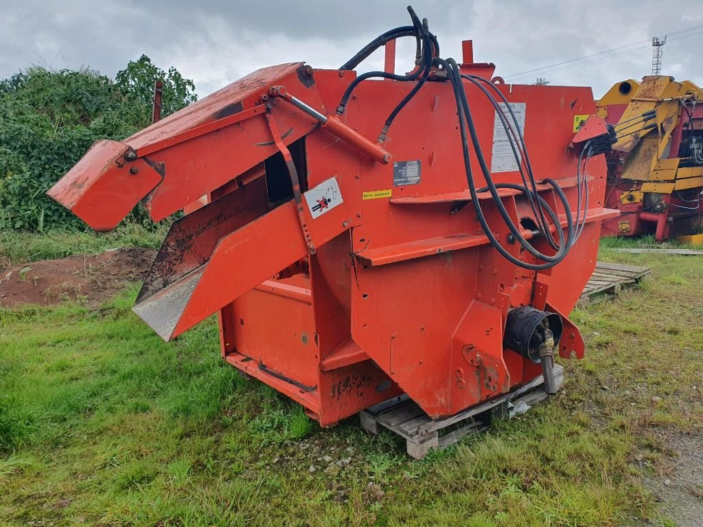 Futterverteilwagen des Typs Kuhn PRIMOR, Gebrauchtmaschine in DOMFRONT (Bild 1)