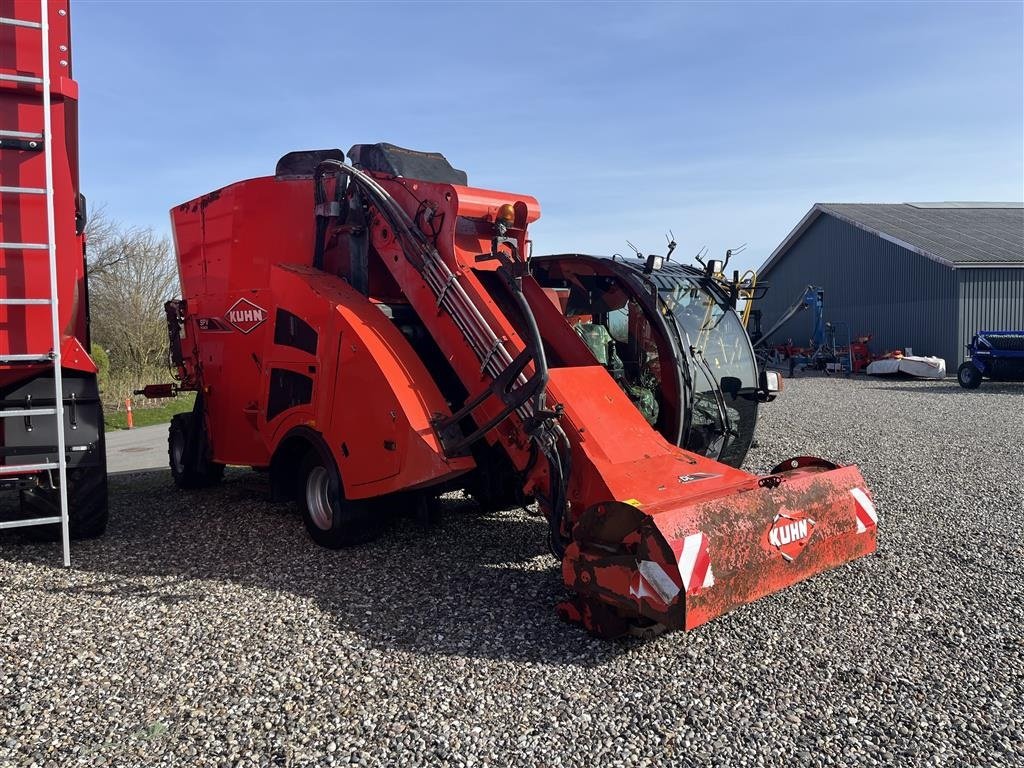 Futterverteilwagen Türe ait Kuhn SPV (W) selvkørende 12-27 m3 17 m3 med John Deere motor, Gebrauchtmaschine içinde Løgstør (resim 2)