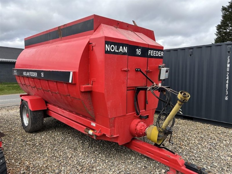 Futterverteilwagen van het type Sonstige 16 M3 PADLEBLANDER På vej ind., Gebrauchtmaschine in Gram