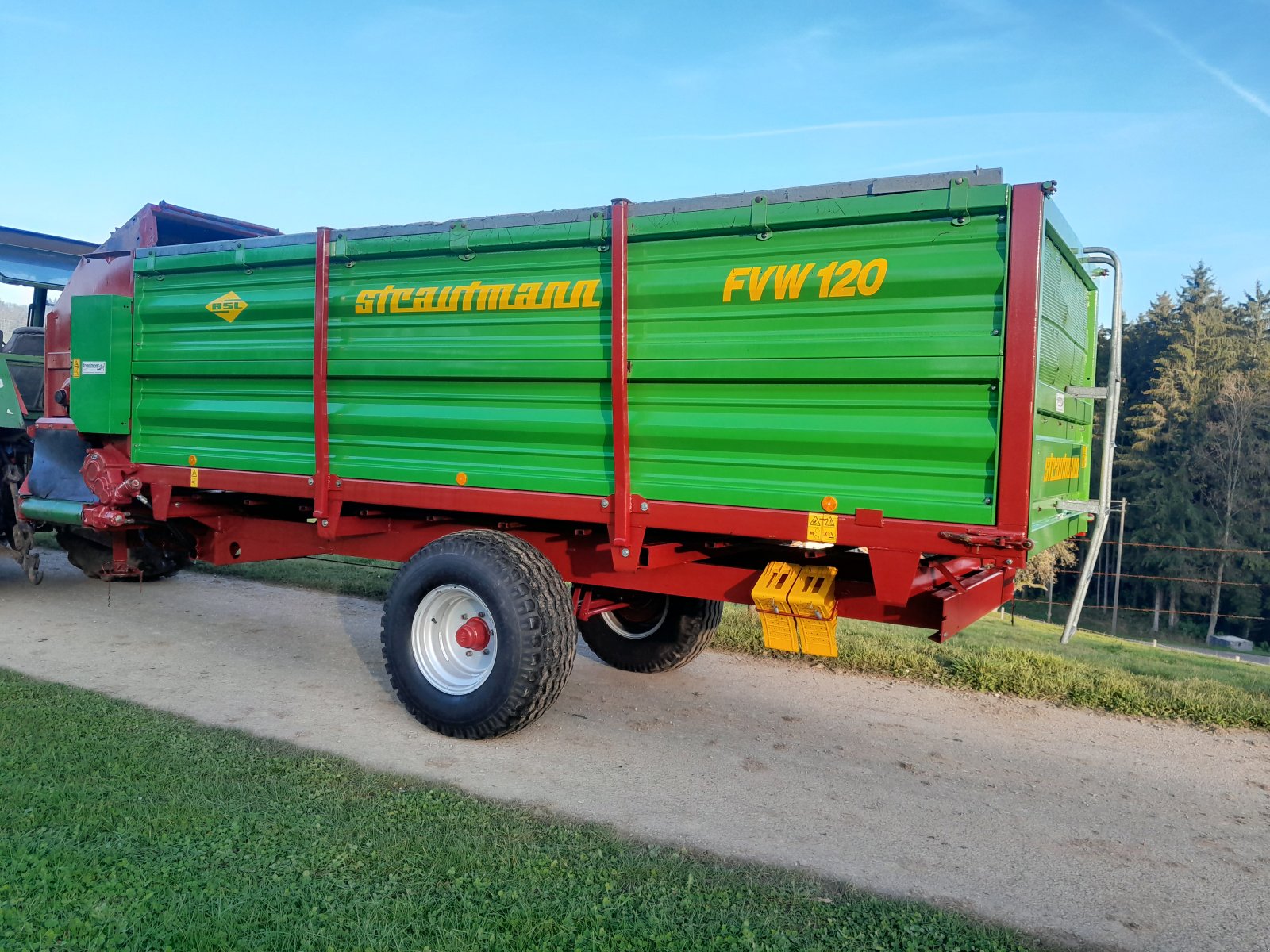 Futterverteilwagen du type Strautmann FVW 120, Gebrauchtmaschine en Altusried (Photo 2)