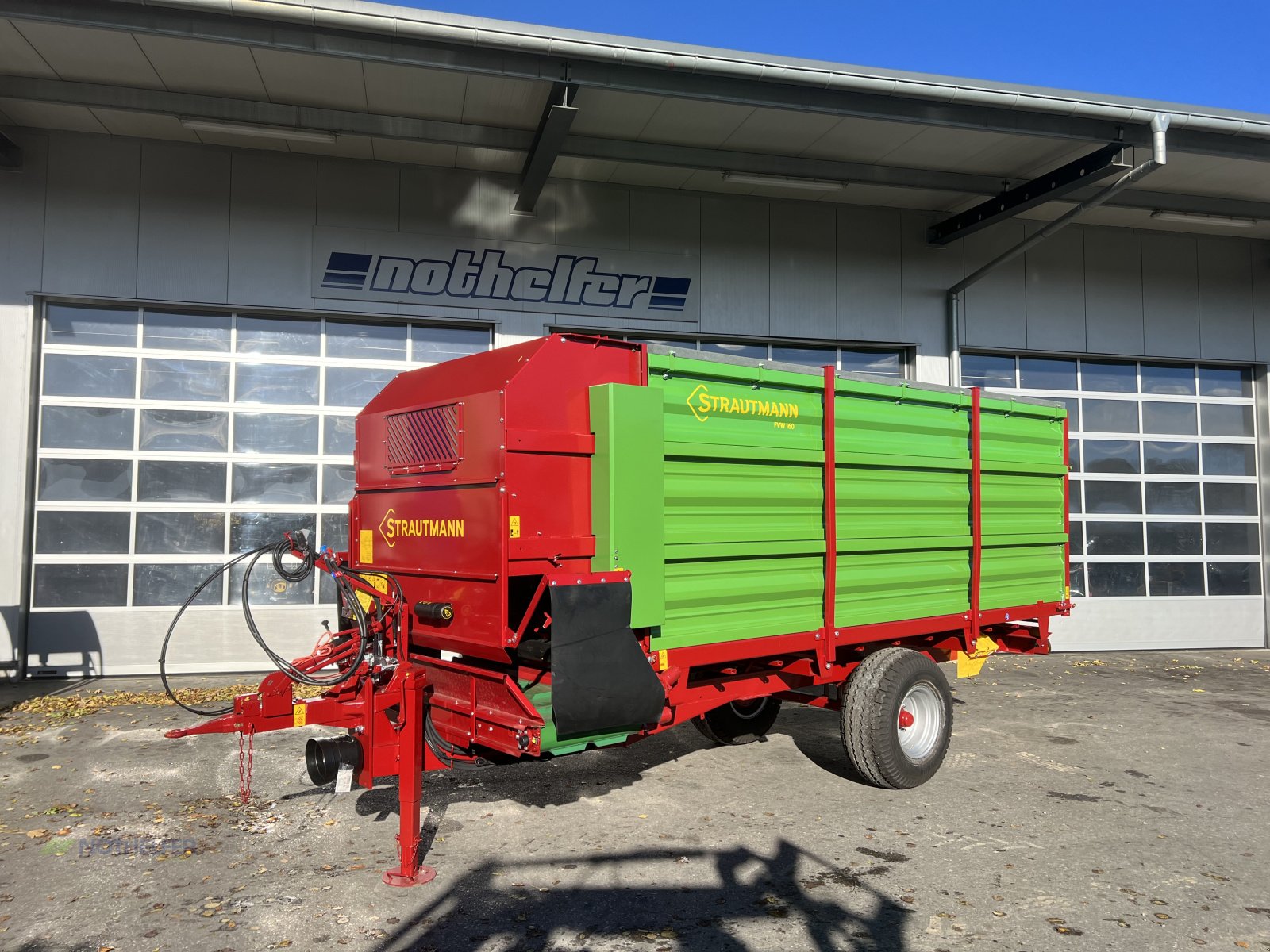 Futterverteilwagen van het type Strautmann FVW 160, Neumaschine in Pforzen (Foto 3)