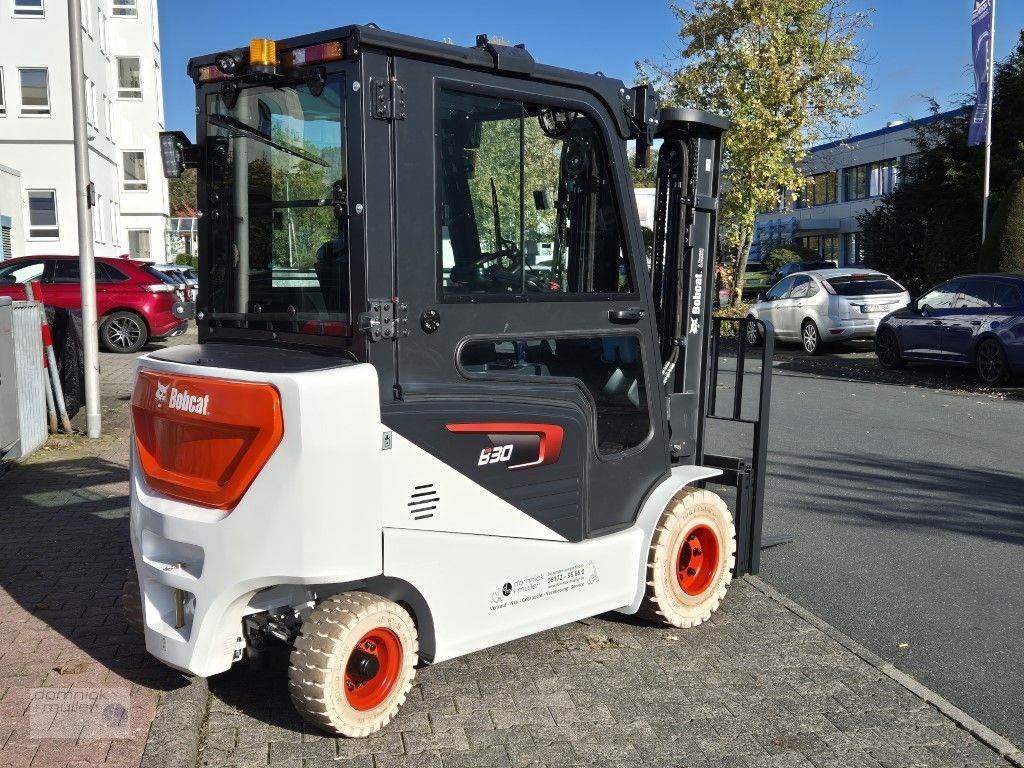 Gabelstapler des Typs Bobcat B30NS, Gebrauchtmaschine in Friedrichsdorf (Bild 7)