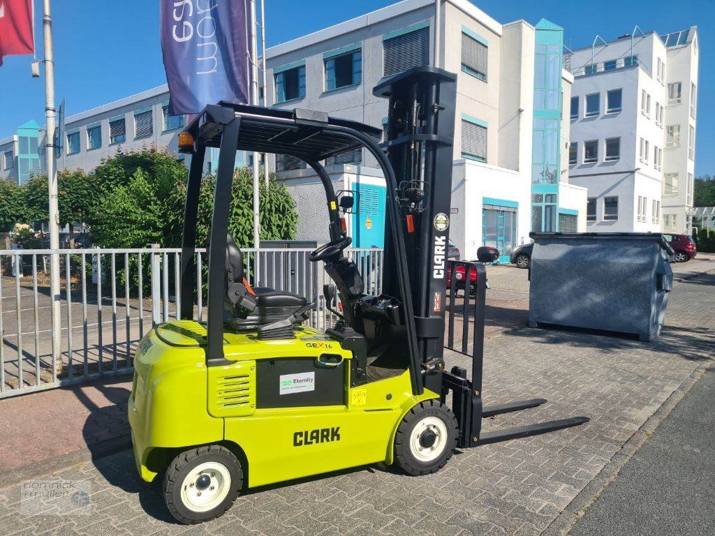 Gabelstapler del tipo Clark GEX 16, Gebrauchtmaschine en Friedrichsdorf (Imagen 4)