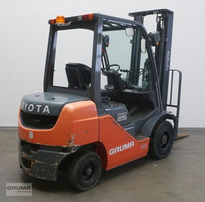 Gabelstapler del tipo Toyota 02-8FDF25, Gebrauchtmaschine en Friedberg-Derching (Imagen 2)