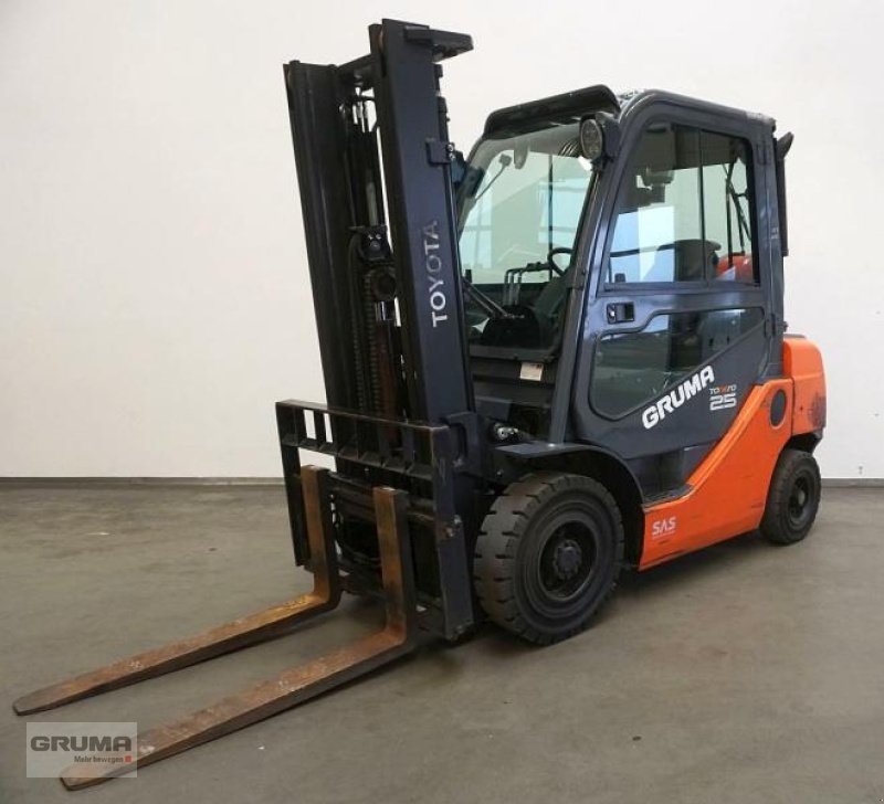 Gabelstapler del tipo Toyota 02-8FGF25, Gebrauchtmaschine en Friedberg-Derching (Imagen 1)