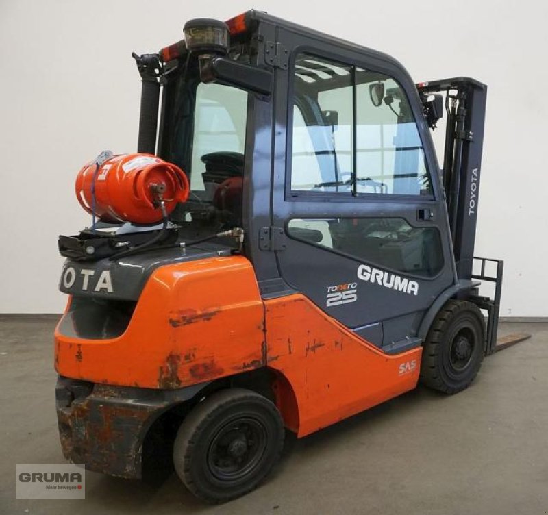 Gabelstapler del tipo Toyota 02-8FGF25, Gebrauchtmaschine en Friedberg-Derching (Imagen 2)