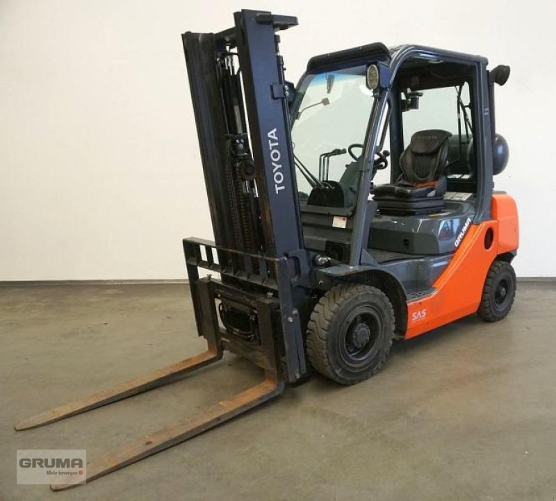 Gabelstapler del tipo Toyota 02-8FGF25, Gebrauchtmaschine en Friedberg-Derching (Imagen 1)