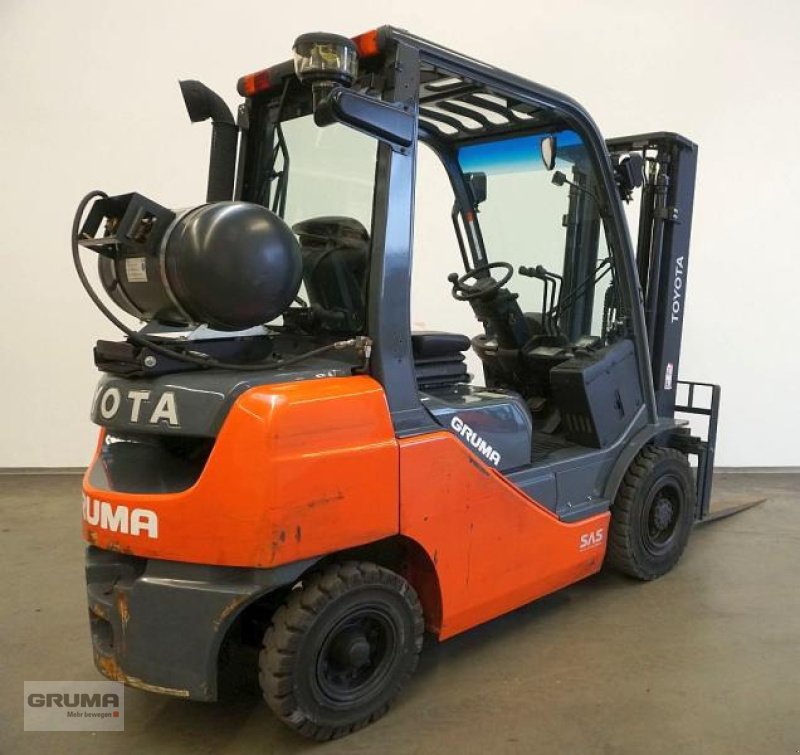 Gabelstapler del tipo Toyota 02-8FGF25, Gebrauchtmaschine en Friedberg-Derching (Imagen 2)