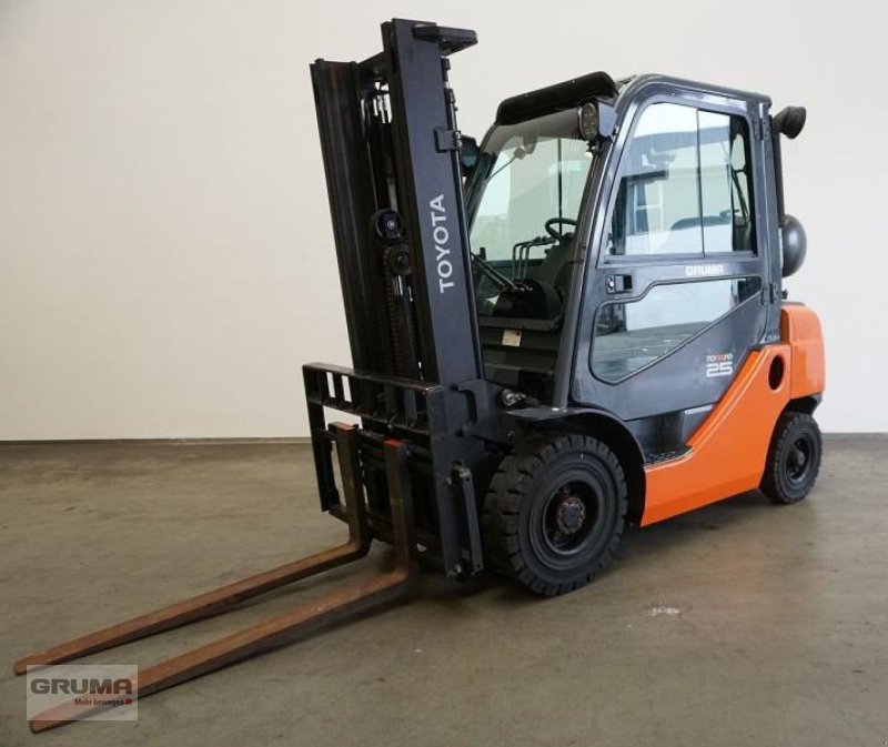 Gabelstapler del tipo Toyota 02-8FGF25, Gebrauchtmaschine en Friedberg-Derching (Imagen 1)