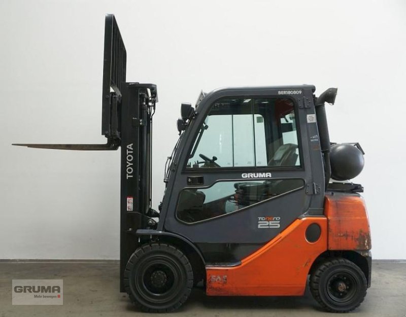 Gabelstapler del tipo Toyota 02-8FGF25, Gebrauchtmaschine en Friedberg-Derching (Imagen 4)