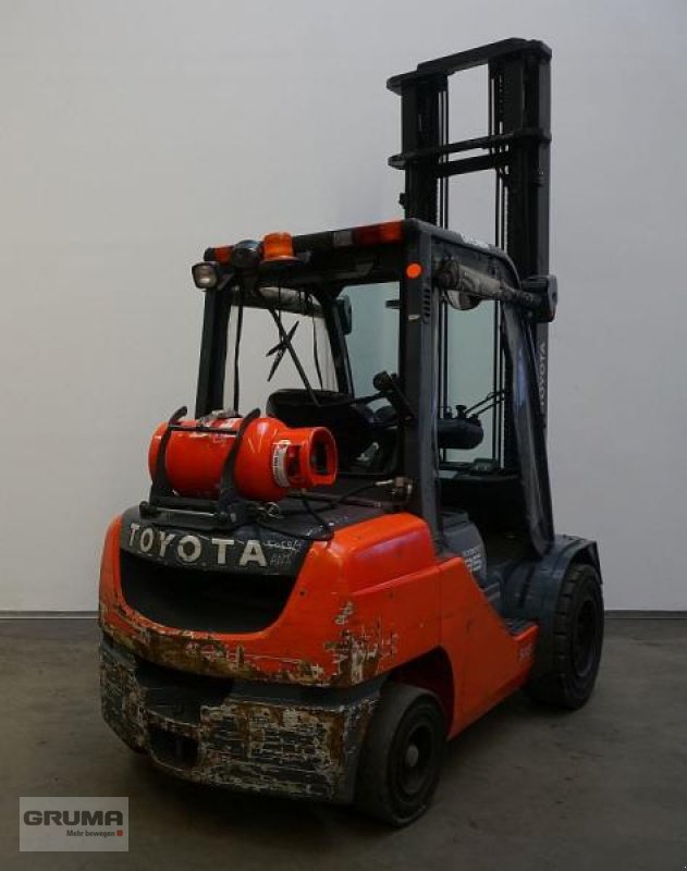 Gabelstapler del tipo Toyota 06-8FGJ35F, Gebrauchtmaschine en Friedberg-Derching (Imagen 2)