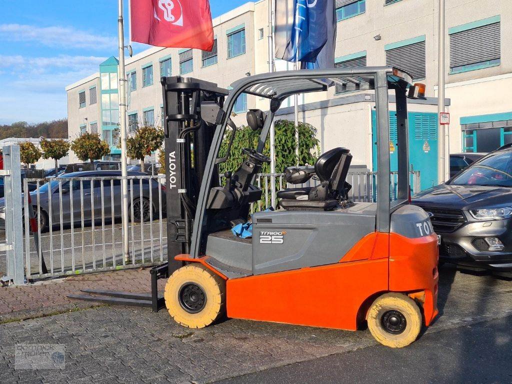 Gabelstapler of the type Toyota 8FBMT25, Gebrauchtmaschine in Friedrichsdorf (Picture 1)