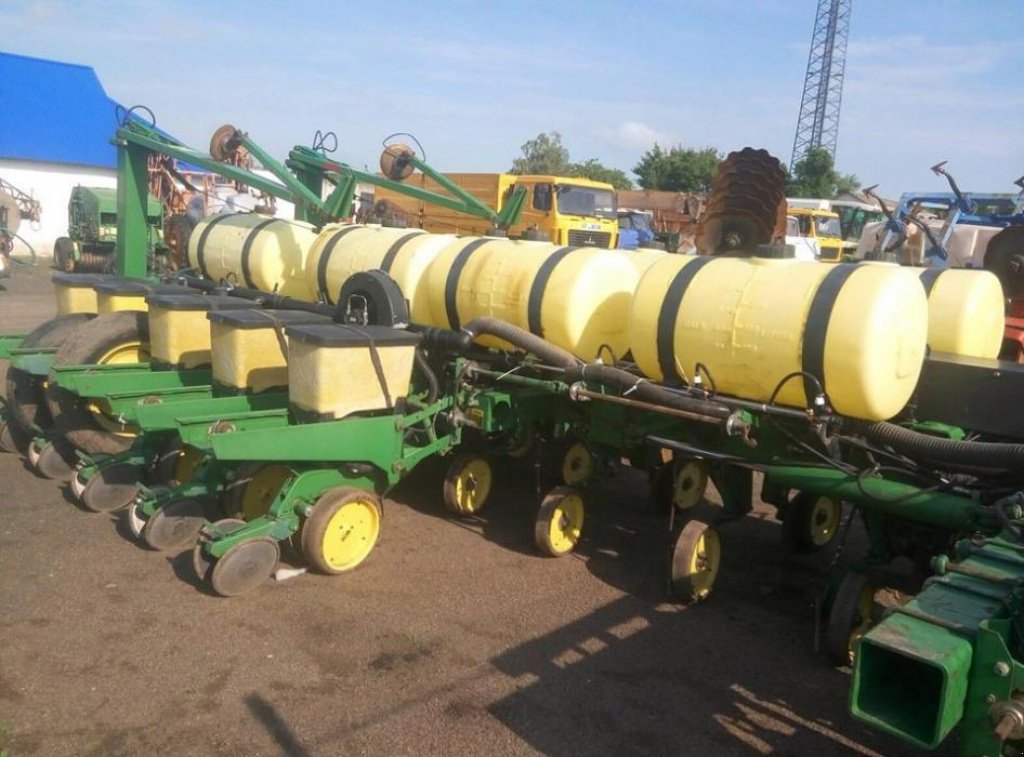 Gareeggenfelder del tipo John Deere 7200, Gebrauchtmaschine In Черкаси (Immagine 2)