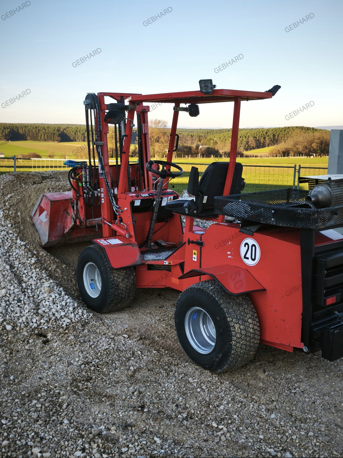 Geländestapler tipa Grünig Geländestapler mit Allrad 4W-1005 mit Kehrmaschine/Schaufel Hoflader, Gebrauchtmaschine u Großschönbrunn (Slika 7)