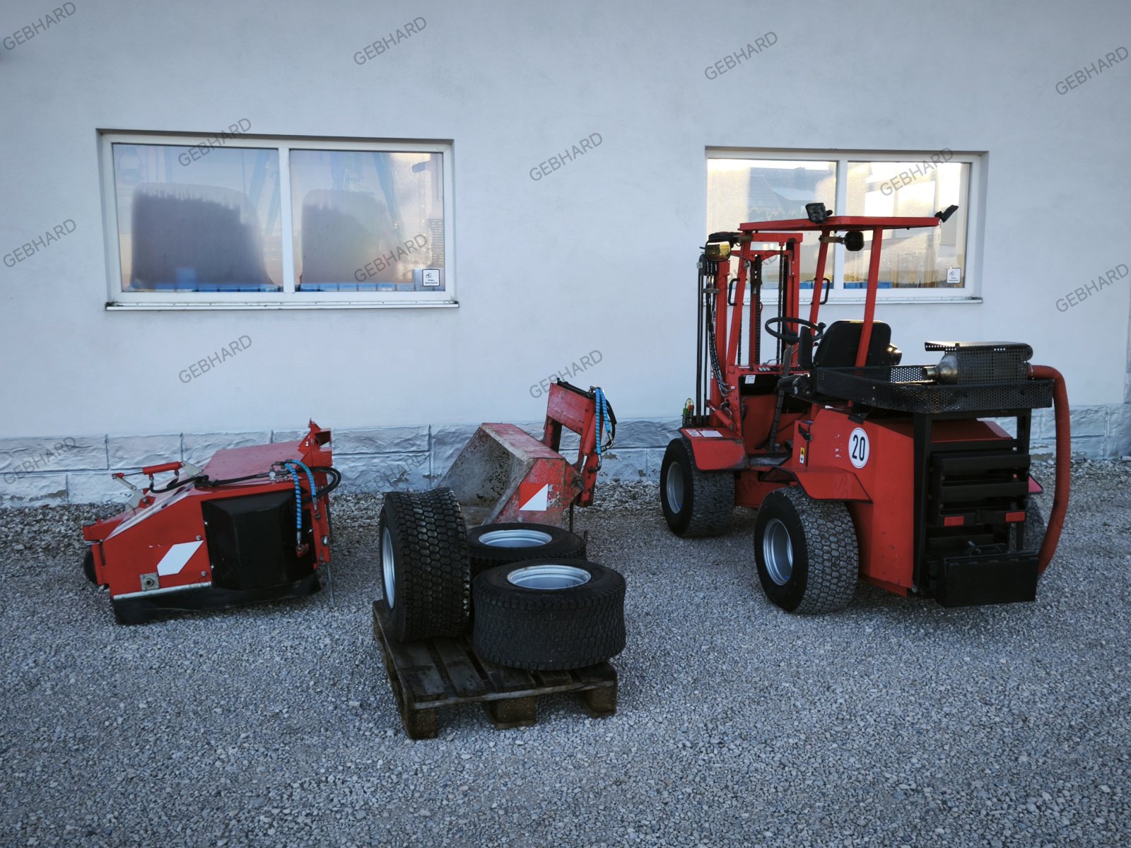 Geländestapler tipa Grünig Geländestapler mit Allrad 4W-1005 mit Kehrmaschine/Schaufel Hoflader, Gebrauchtmaschine u Großschönbrunn (Slika 16)