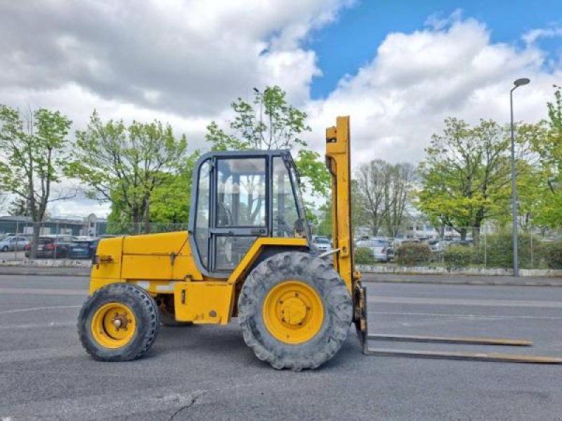 Geländestapler des Typs JCB 930-2, Gebrauchtmaschine in senlis (Bild 3)