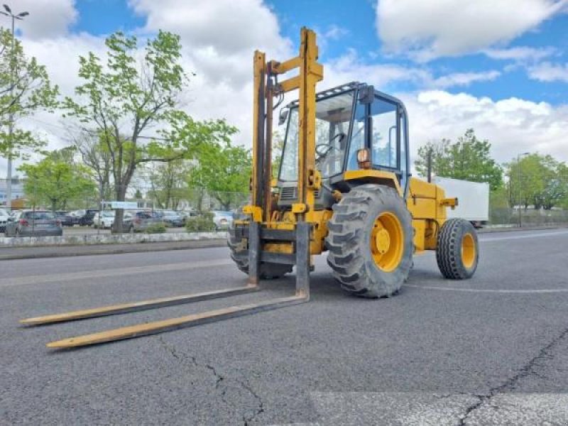 Geländestapler des Typs JCB 930-2, Gebrauchtmaschine in senlis (Bild 2)