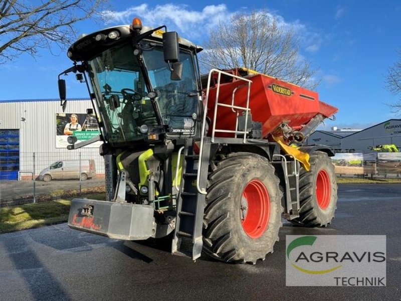 Geräteträger des Typs CLAAS XERION 3800 SADDLE TRAC, Gebrauchtmaschine in Meppen (Bild 1)