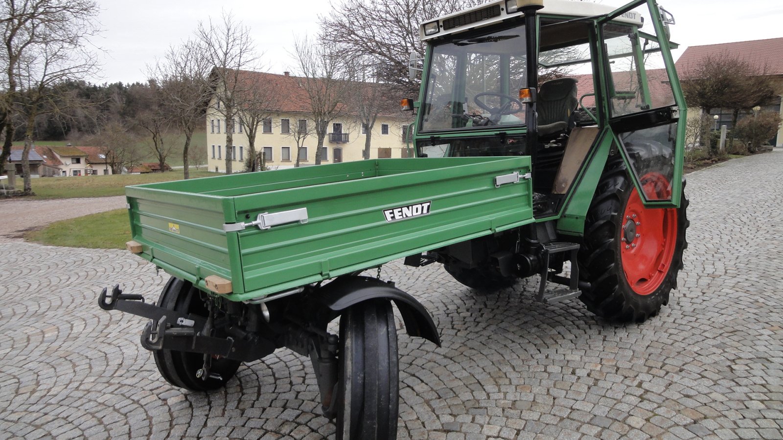 Geräteträger Türe ait Fendt 360, Gebrauchtmaschine içinde Michelsneukirchen (resim 2)