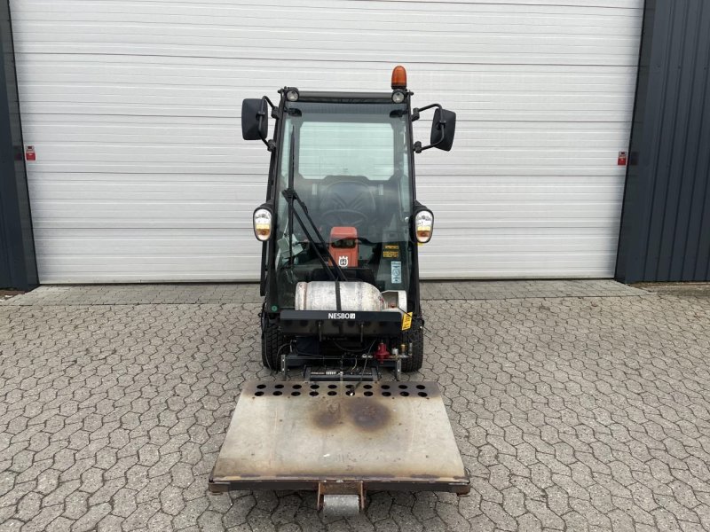 Geräteträger van het type Husqvarna P525 D MED KABINE, Gebrauchtmaschine in Videbæk (Foto 1)