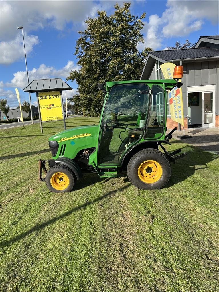 Geräteträger du type John Deere 2320, Gebrauchtmaschine en Auning (Photo 1)