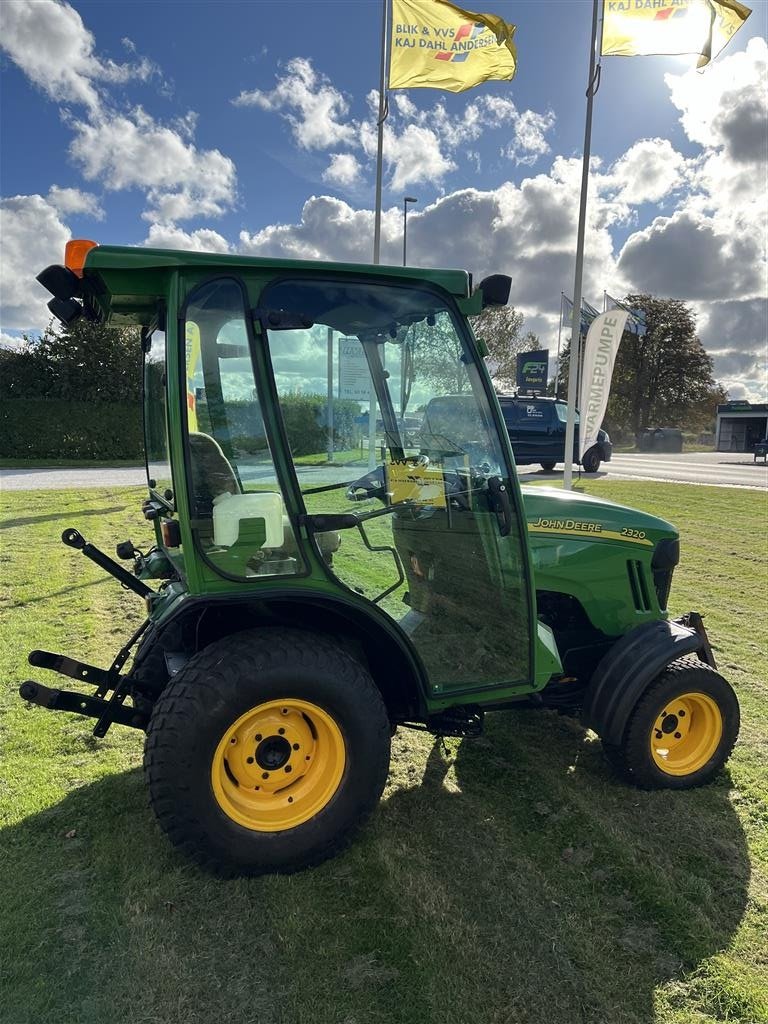 Geräteträger du type John Deere 2320, Gebrauchtmaschine en Auning (Photo 3)