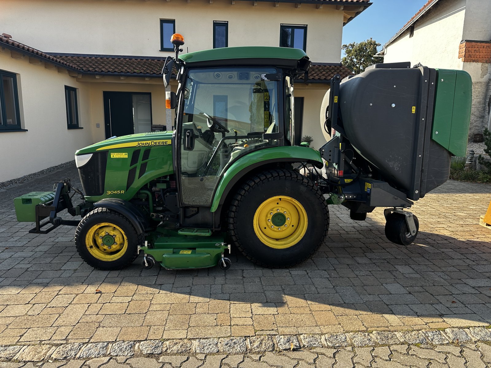 Geräteträger Türe ait John Deere 3045 R, Gebrauchtmaschine içinde Petersbuch (resim 1)