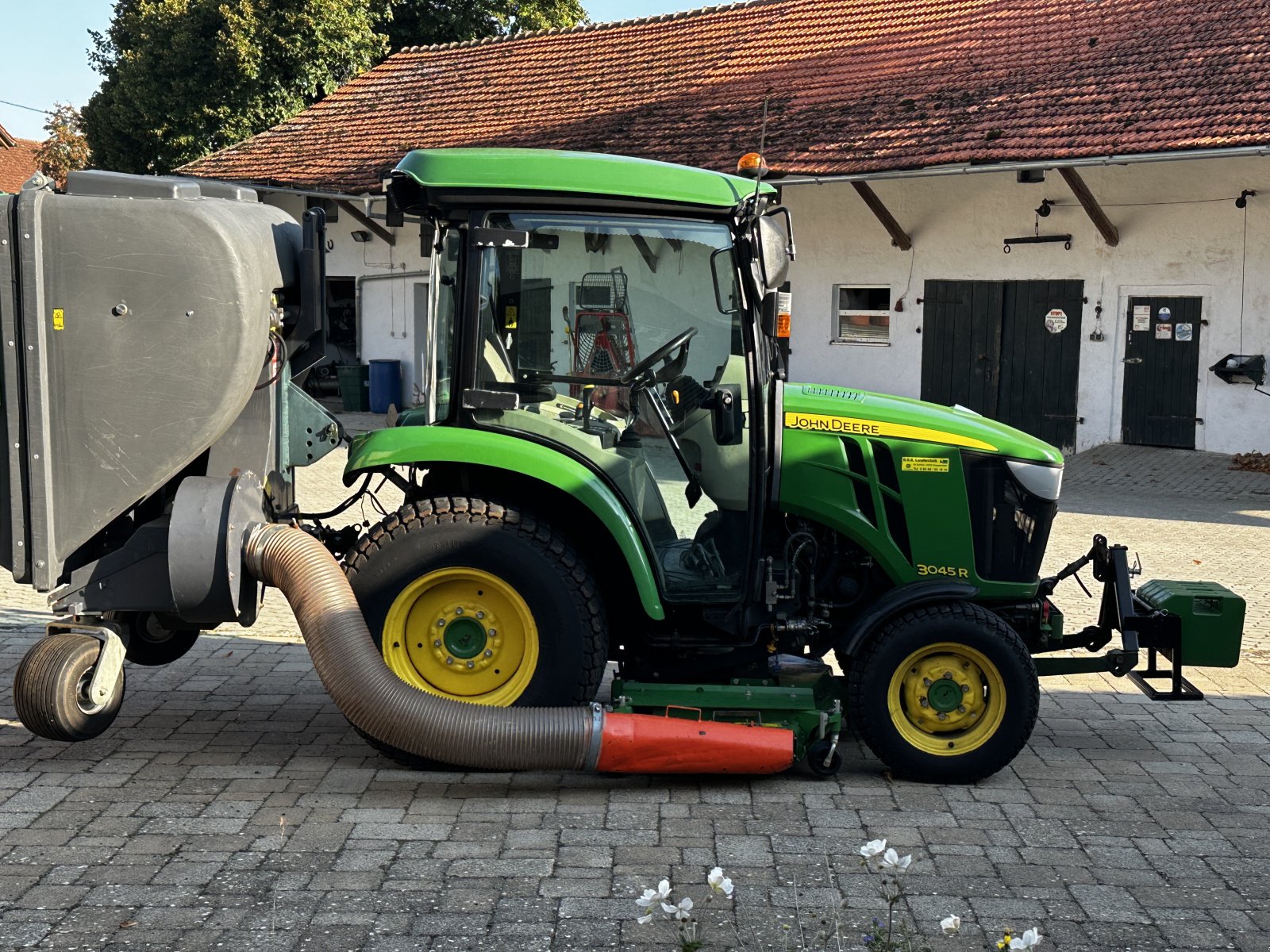 Geräteträger del tipo John Deere 3045 R, Gebrauchtmaschine en Petersbuch (Imagen 3)