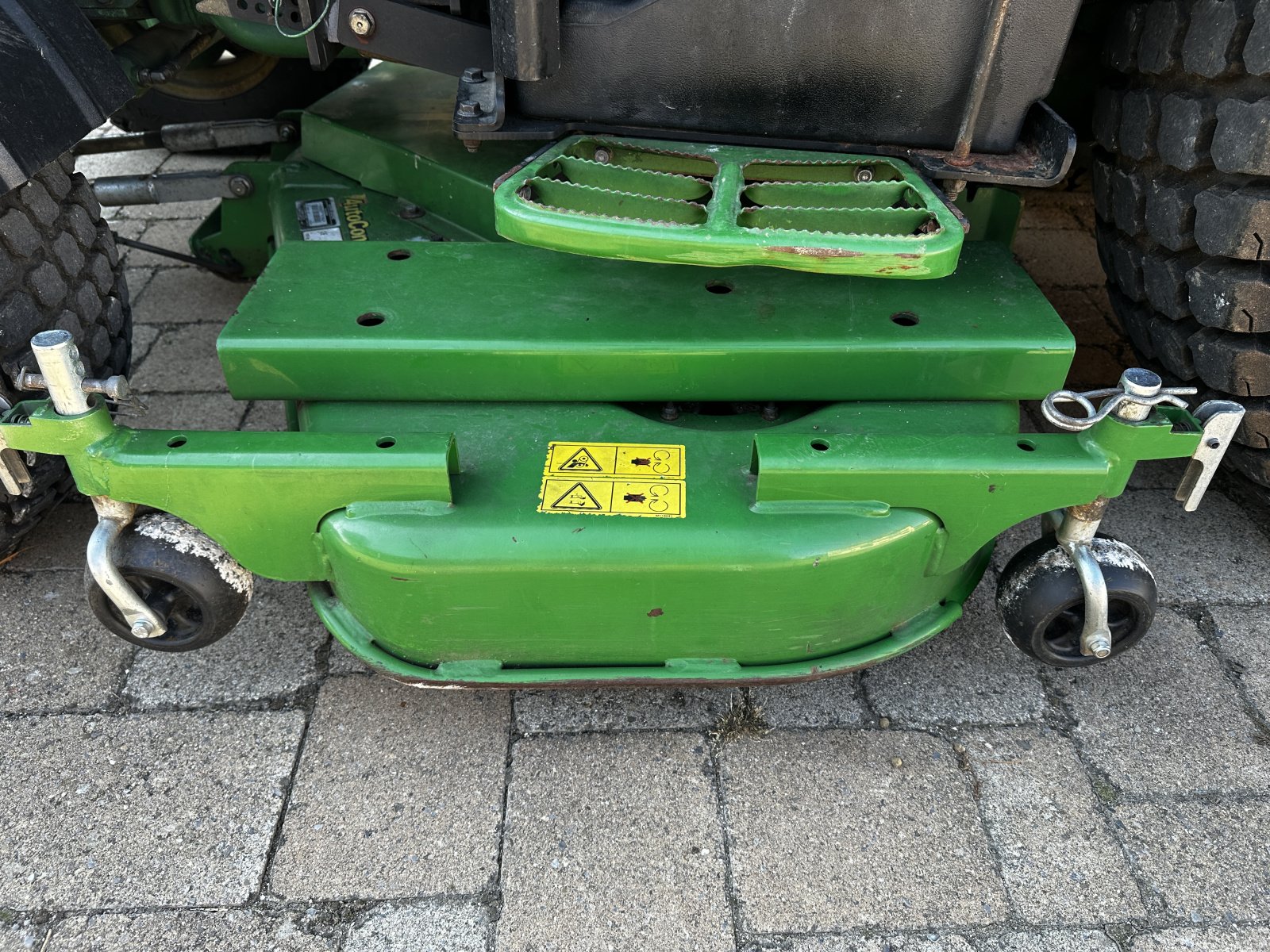 Geräteträger a típus John Deere 3045 R, Gebrauchtmaschine ekkor: Petersbuch (Kép 9)