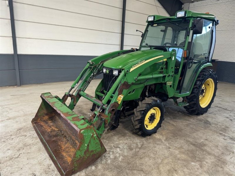 Geräteträger del tipo John Deere 3520 m.frontlift, og JD 300CX loader, Gebrauchtmaschine en Haderup (Imagen 1)