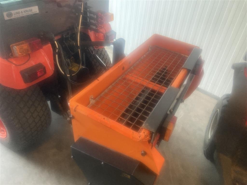 Geräteträger des Typs Kubota BX 2350 med GMR 1200 kost, Gebrauchtmaschine in Bredsten (Bild 5)