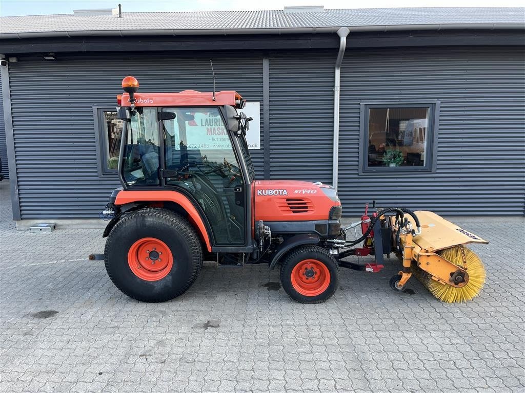 Geräteträger typu Kubota stv 40 med frontlift og hydraulisk kost, Gebrauchtmaschine v Rønnede (Obrázok 1)