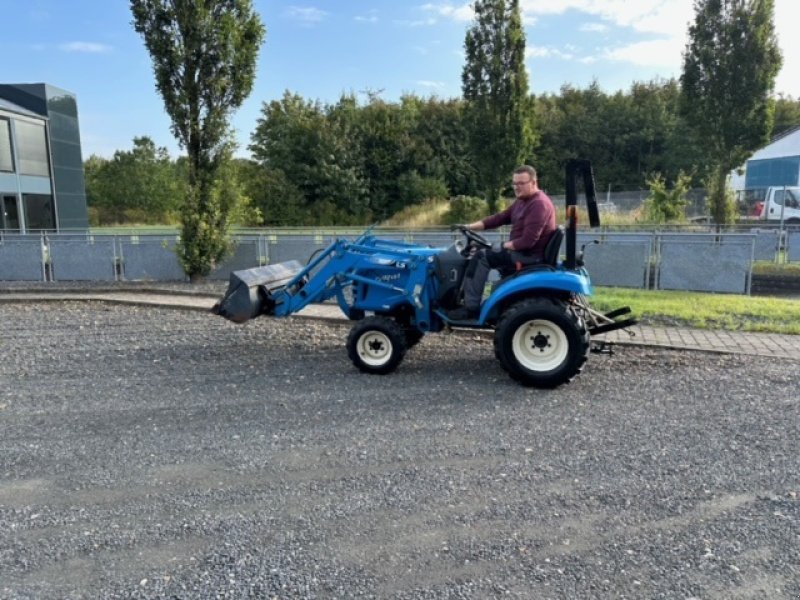 Geräteträger del tipo LS Tractor J27 HST Med Frontlæsser, Gebrauchtmaschine In Herning (Immagine 3)