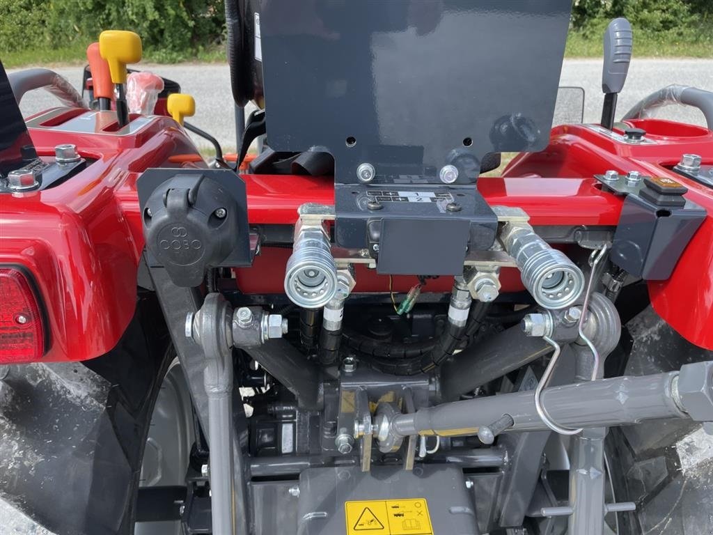 Geräteträger Türe ait Massey Ferguson 1525 Hydrostatic, Gebrauchtmaschine içinde Hadsten (resim 7)