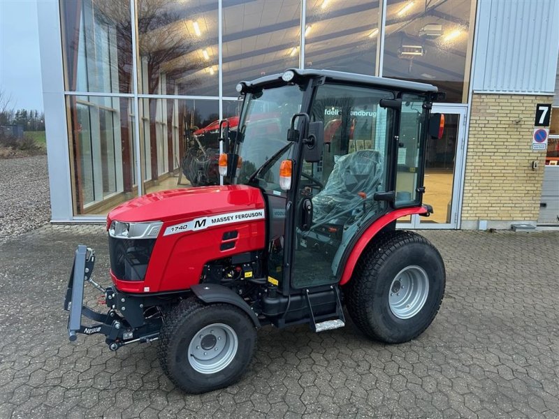 Geräteträger of the type Massey Ferguson 1740M-HC, Gebrauchtmaschine in Ringe (Picture 1)