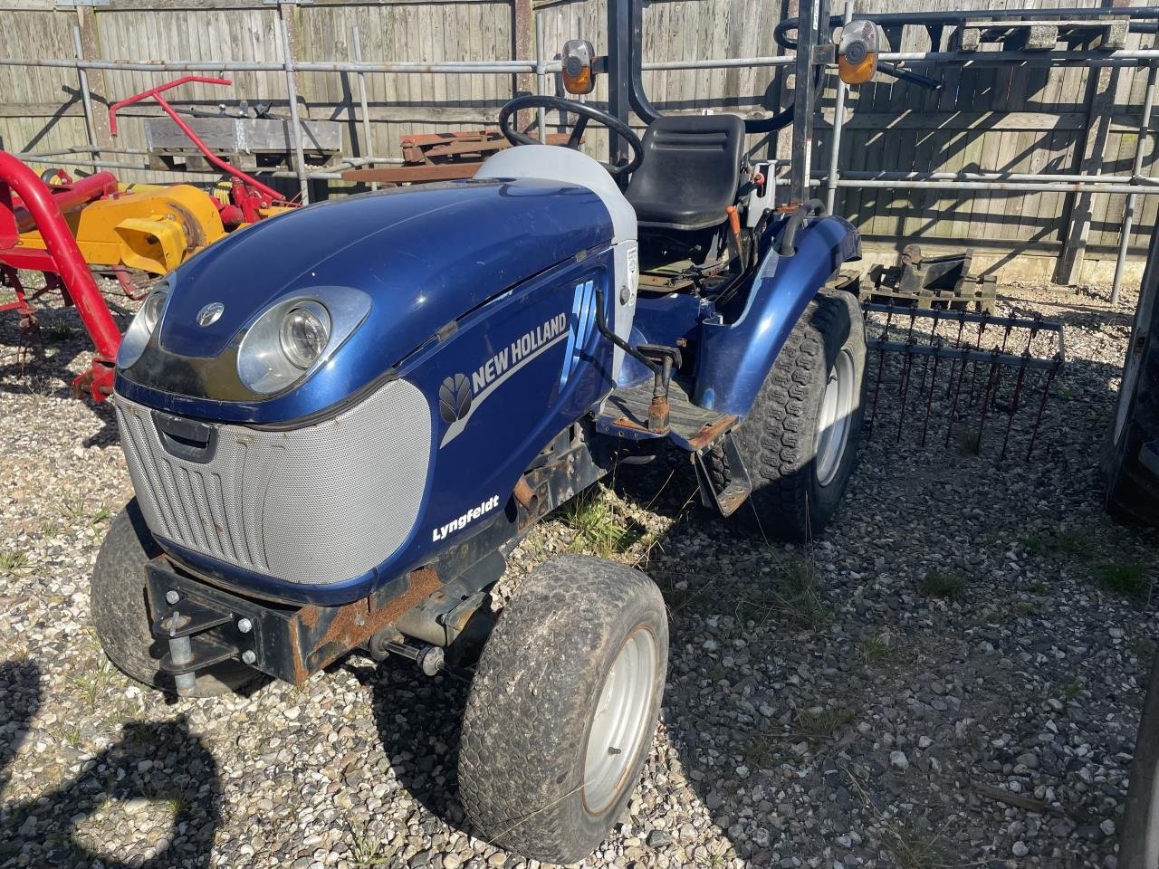 Geräteträger typu New Holland BOOMER 25, Gebrauchtmaschine v Hadsten (Obrázek 2)