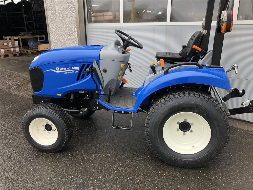 Geräteträger of the type New Holland Boomer 25, Gebrauchtmaschine in Holstebro (Picture 2)