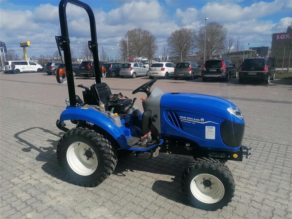 Geräteträger of the type New Holland Boomer 25HST, Gebrauchtmaschine in Roskilde (Picture 4)