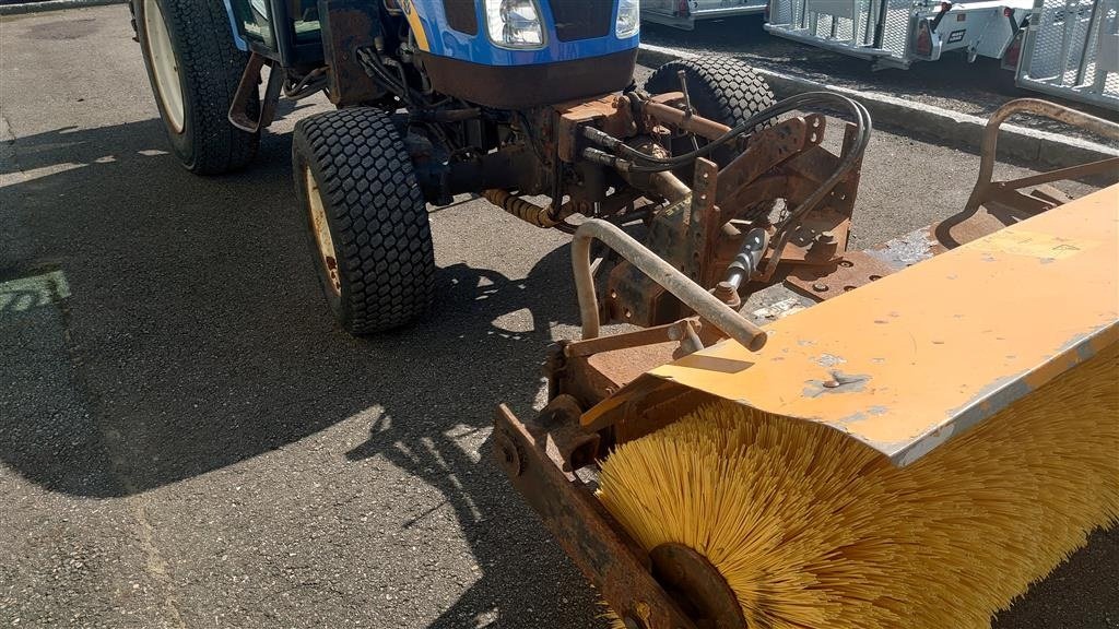 Geräteträger des Typs New Holland Boomer 3045 CVT, Gebrauchtmaschine in Nørresundby (Bild 4)