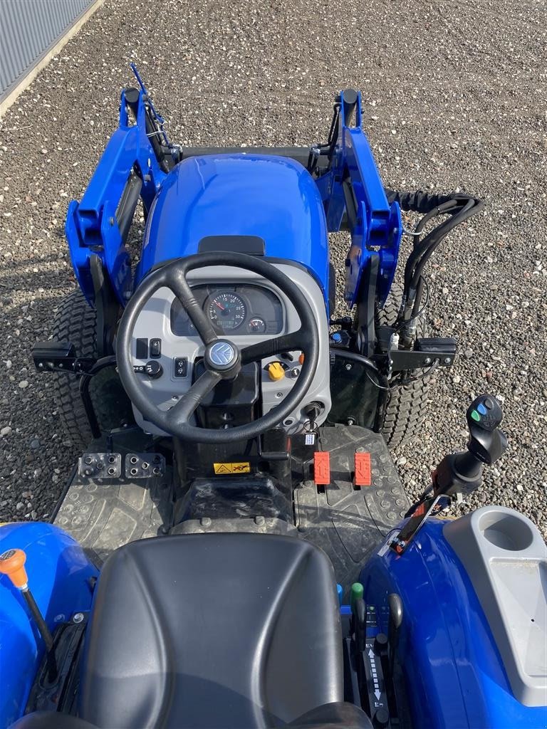 Geräteträger tipa New Holland BOOMER 35 HST, Gebrauchtmaschine u Glamsbjerg (Slika 5)