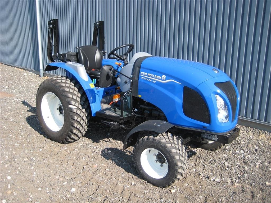 Geräteträger van het type New Holland BOOMER 35 HST, Gebrauchtmaschine in Glamsbjerg (Foto 1)