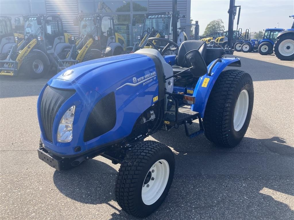 Geräteträger of the type New Holland BOOMER 35 HST, Gebrauchtmaschine in Roskilde (Picture 3)