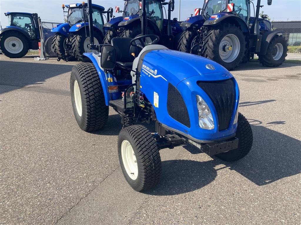 Geräteträger of the type New Holland BOOMER 35 HST, Gebrauchtmaschine in Roskilde (Picture 2)